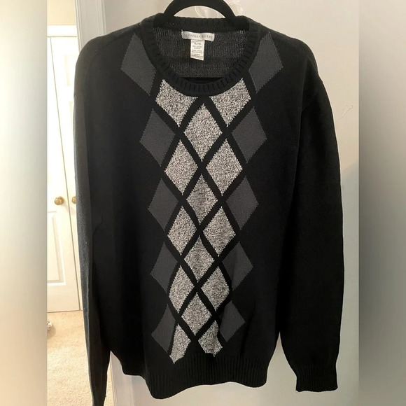 Geoffrey Beene Other - Geoffrey Benne XL Black Diamond men’s sweater in EUC. 100% cotton blk/gray white